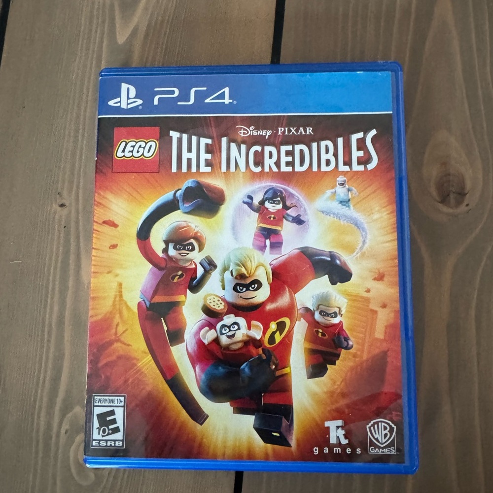 LEGO Disney The Incredibles - Sony PlayStation 4 Rated E For Everyone EUC!